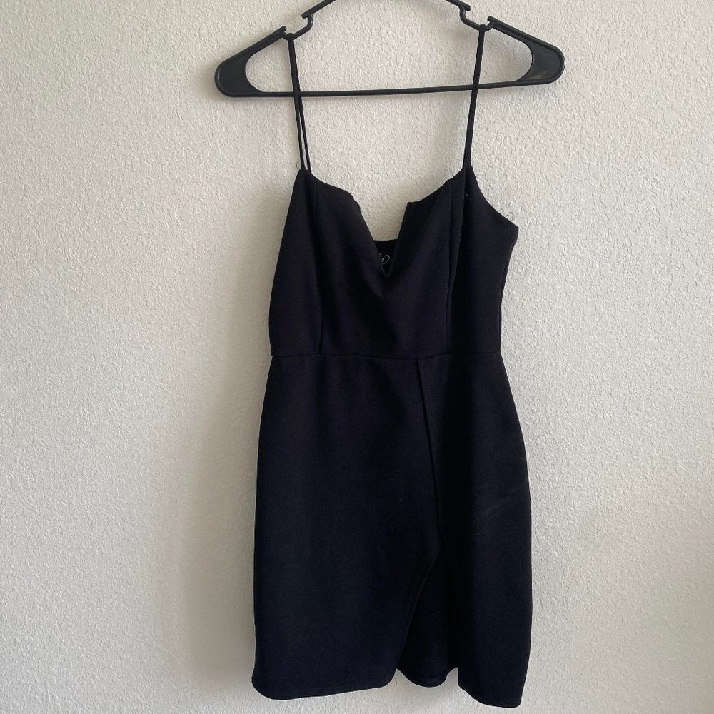 Black bodycon dress